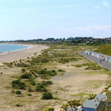 8 Berth Caravan For Hire By The Beach Many Attractions In Suffolk Ref 40093Nd Лоустофт Екстер'єр фото